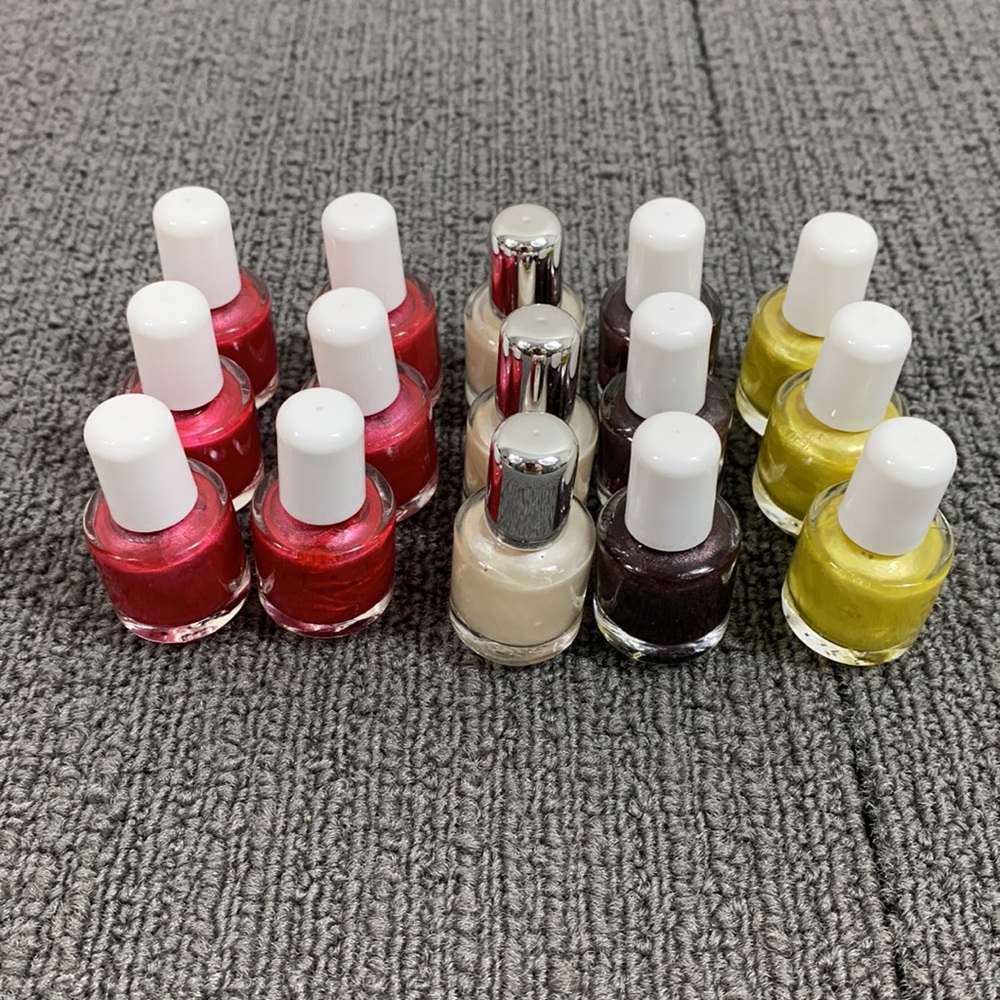 Lot of 15 Fing'rs Nail Polish Mini Size 4 Colors Red Gold Pearl Velvet